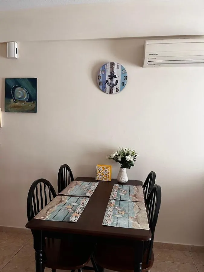 Makenzy Apartment Larnaca